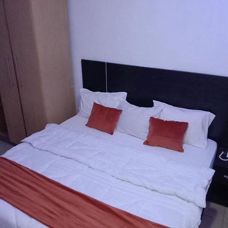 Blue Moon Hotels Victoria Island Лагос Экстерьер фото