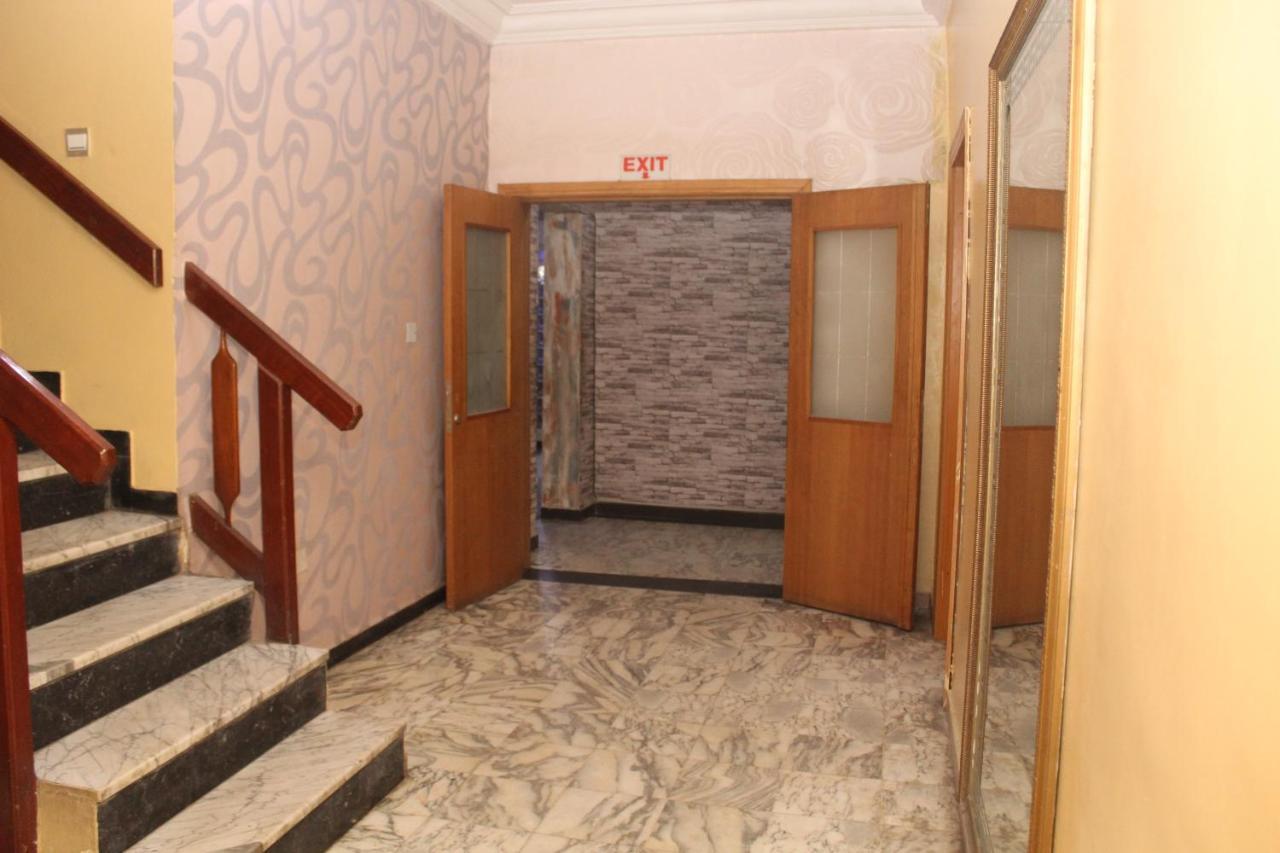 Blue Moon Hotels Victoria Island Лагос Экстерьер фото